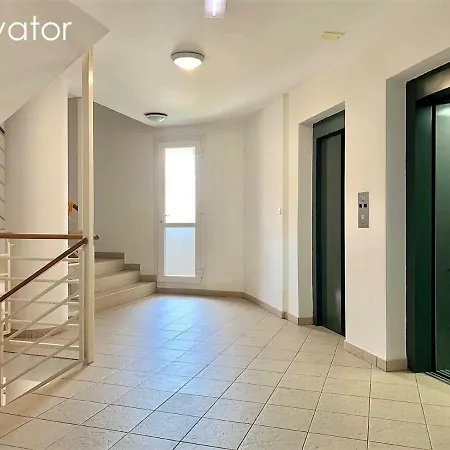 Sea Star Apartment